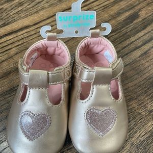 Girl’s Gold Glitter Heart Shoe